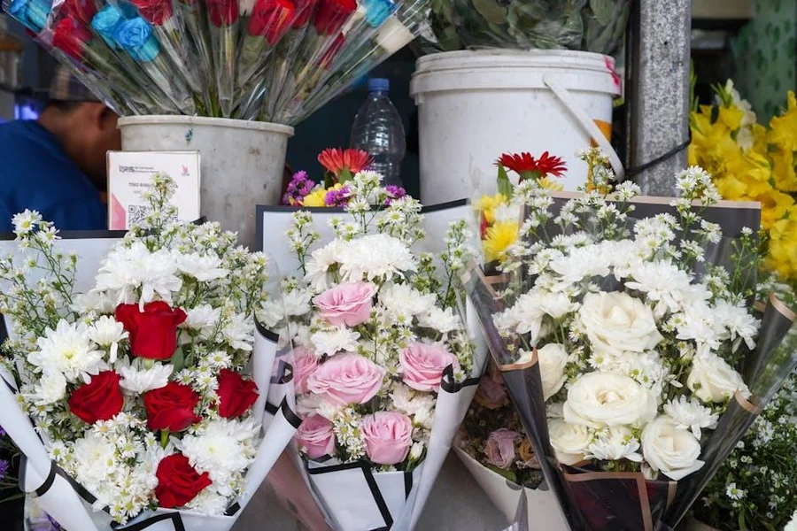 Celebrating Success with Cost-Effective Graduation Flowers