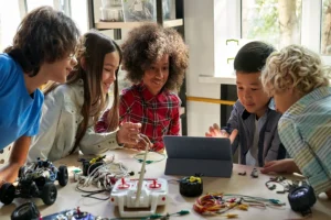 6 Socialization Strategies for Online School Students