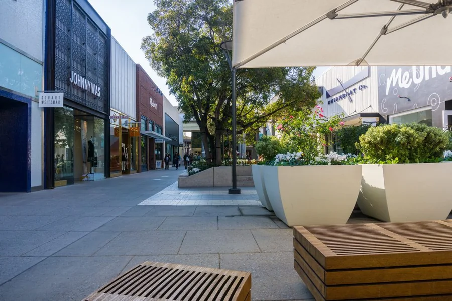 From Empty Lot to Shopping Destination: Opening a Retail Center
